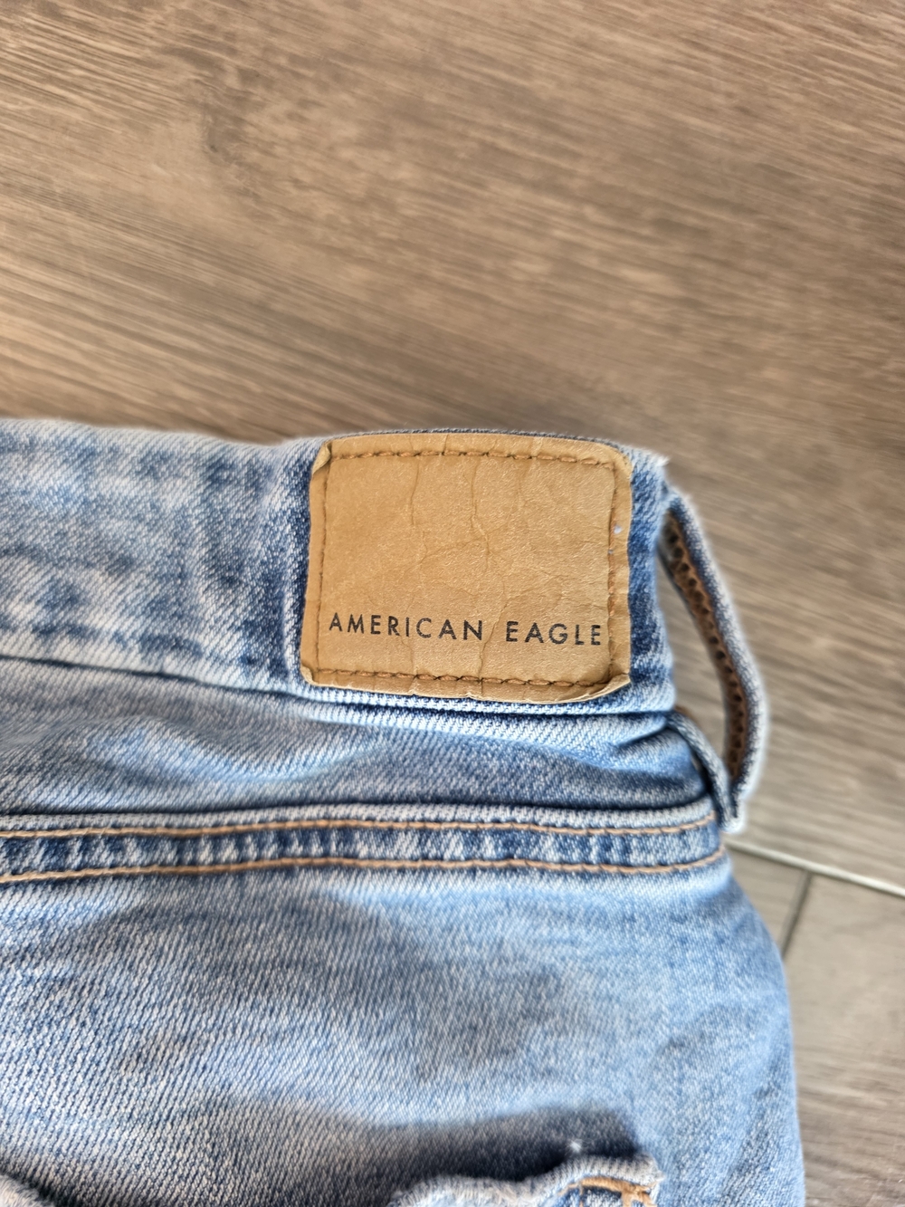 American Eagle Distressed Ripped Knee Jeans Light Wash Straight Leg - Picture 6 of 8